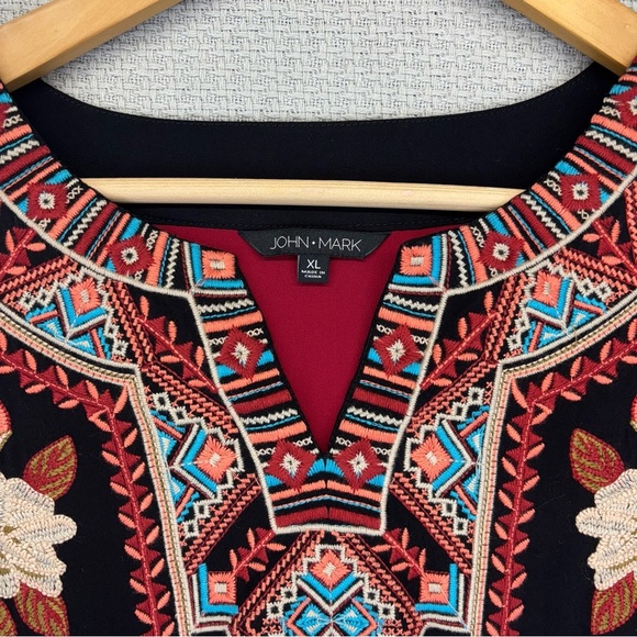 John Mark Red Velvet Embroidered Floral Tunic Flared Sleeves Aztec Boho Size XL - Picture 2 of 10
